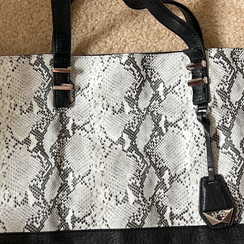 Gently Used Jessica Simpson Tote Bag - Picture 5 of 9